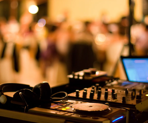 Music & Entertainment